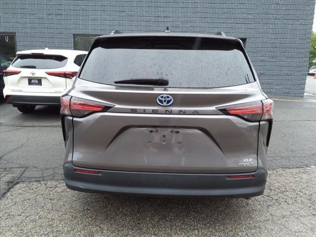 2021 toyota sienna xle