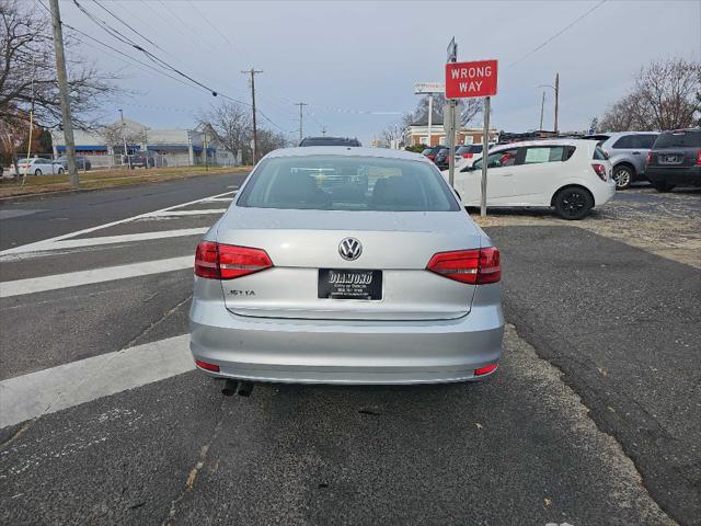 2015 volkswagen jetta 2.0l s