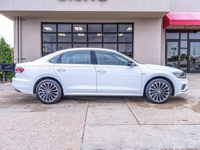 2022 volkswagen passat 2.0t limited edition
