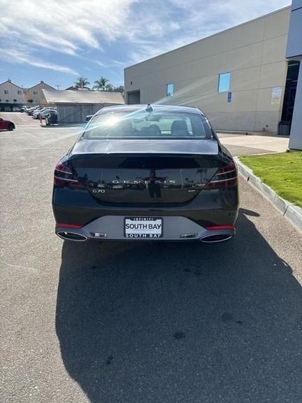 2022 genesis g70