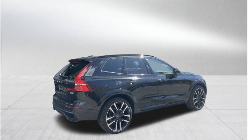 2024 volvo xc60 b5 ultimate dark theme