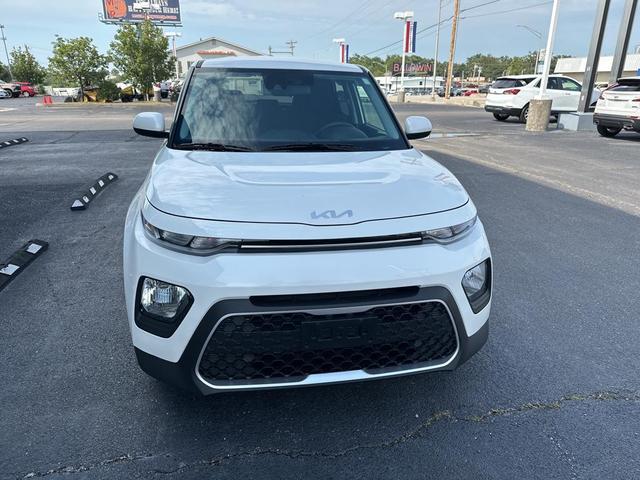 2022 kia soul lx