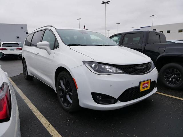 2019 chrysler pacifica touring-l