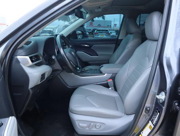 2021 toyota highlander xle