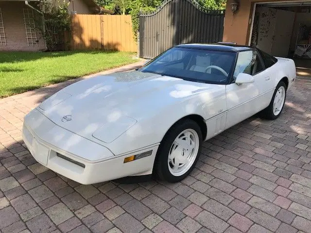 1988 chevrolet 35th anniversary corvette