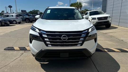 2025 Nissan sv