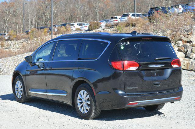 2019 chrysler pacifica touring l