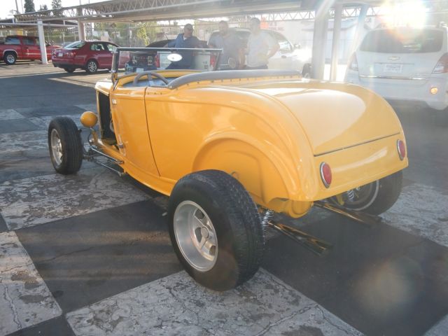 1932 ford roadster hi-boy scta yellow 383 sbc engine hot rod 1933 1934 1931