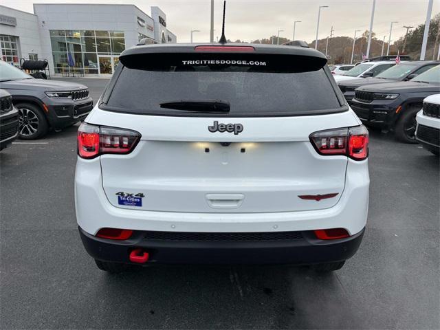 2023 jeep compass trailhawk