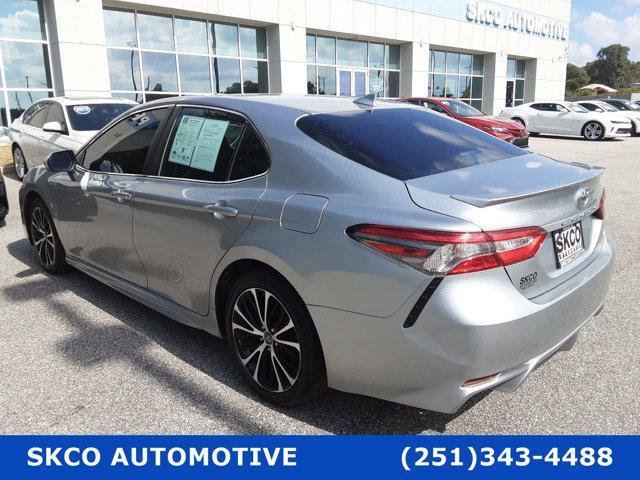 2019 toyota camry se