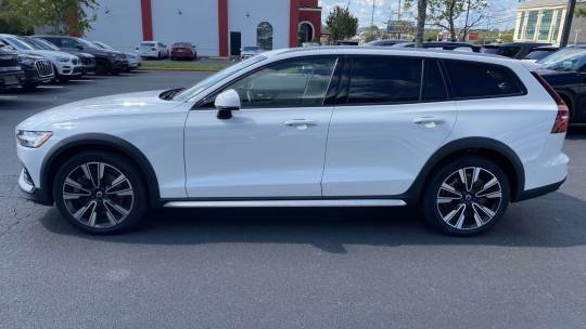 2021 Volvo V60 Cross Country