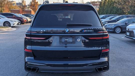 2023 BMW X7