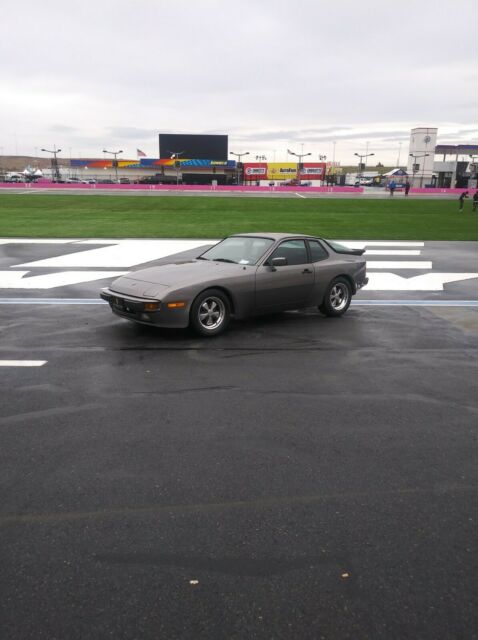 1985 porsch 944 s
