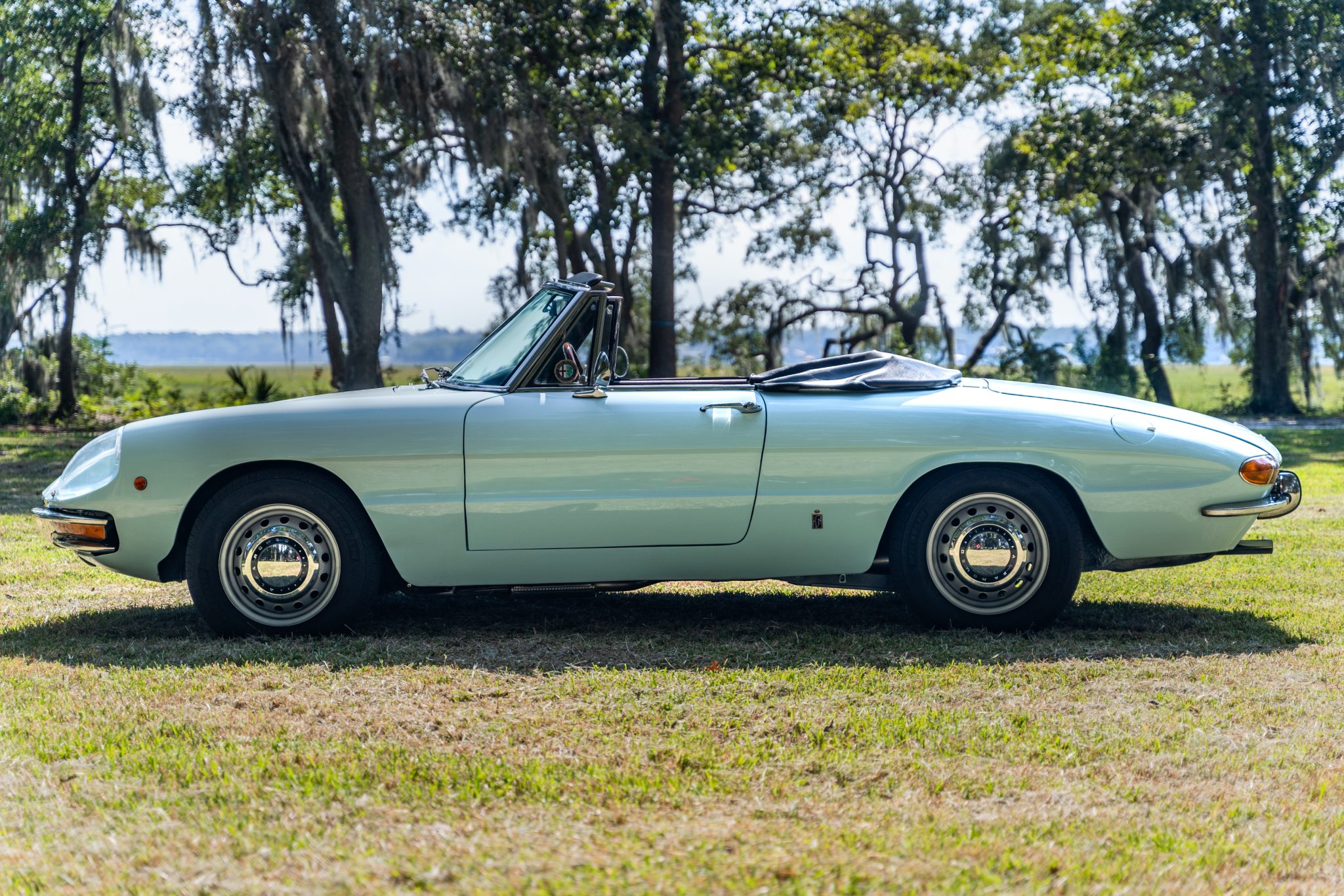 1969 alfa romeo 1750 spider veloce