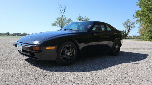 1987 porsche 944 base coupe