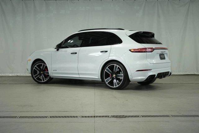 2022 porsche cayenne gts