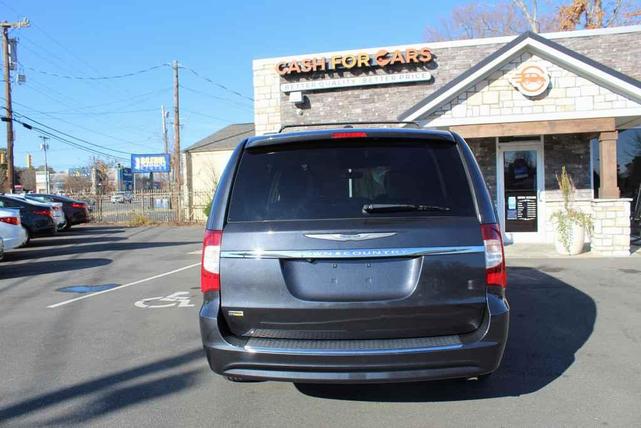 2014 chrysler town & country touring