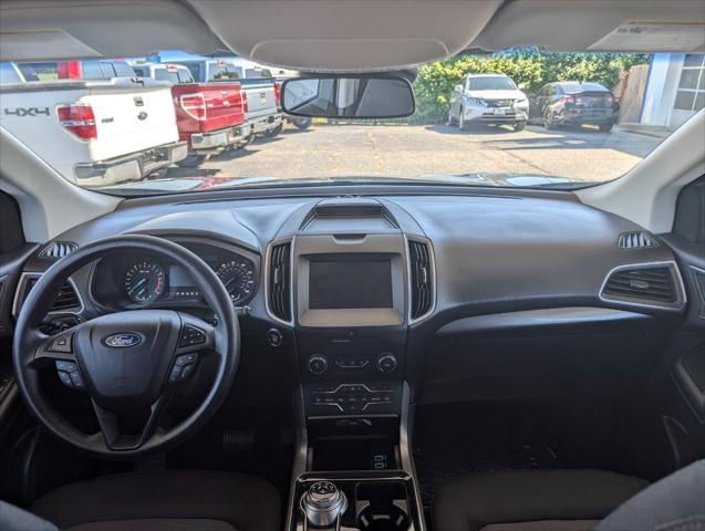 2020 ford edge se