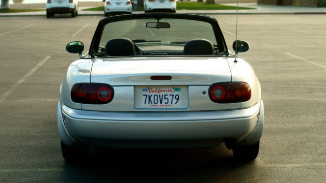 1991 mazda miata convertible 2-door 1.6l 83000miles excellent condition!!