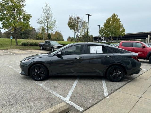 2022 hyundai elantra sel