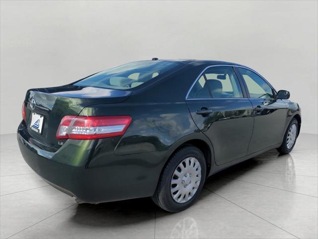 2011 toyota camry le