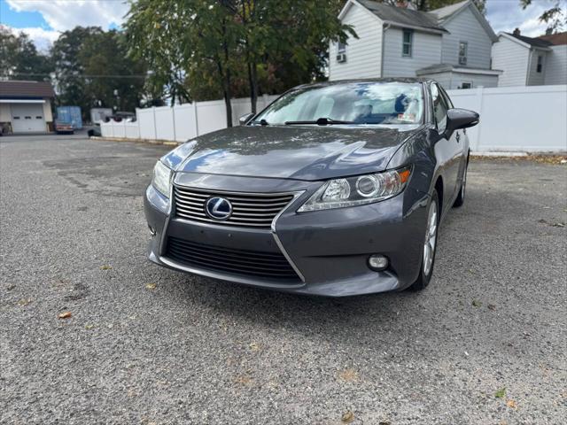 2015 lexus es 300h base