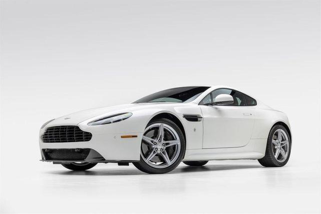 2016 aston martin vantage gt base