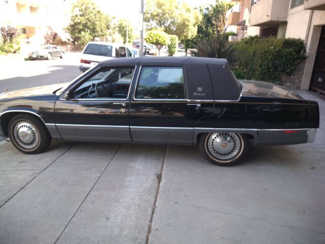 1989 cadillac fleetwood d'elegance - 27,500 miles