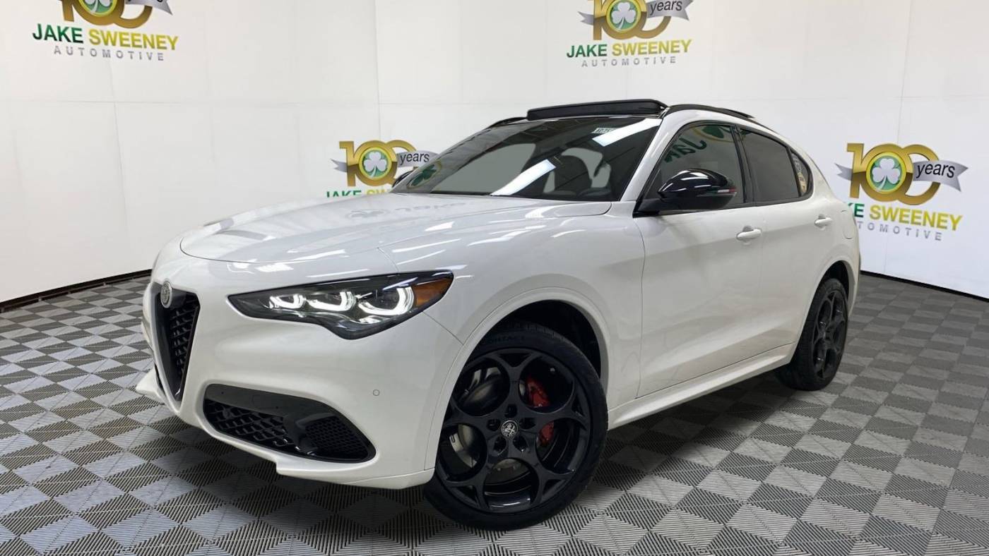 used 2025 alfa romeo stelvio tributo italiano $58,290great deal 11 mi. location: florence