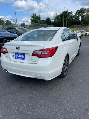 2017 subaru legacy sport