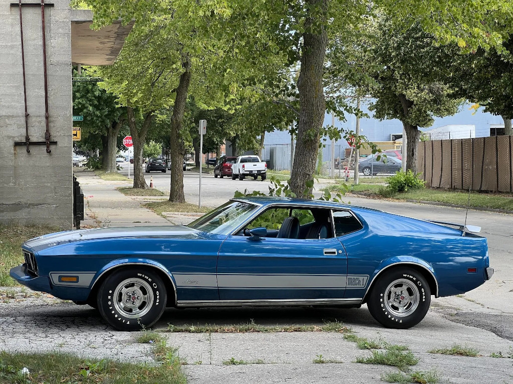 ford mustang mach 1