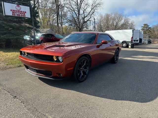 2020 dodge challenger sxt