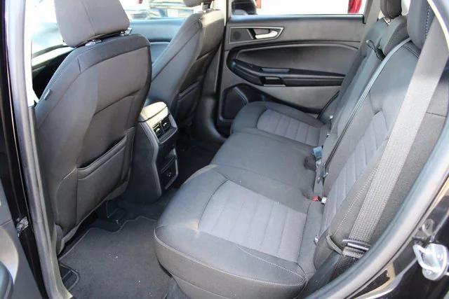 2021 ford edge se