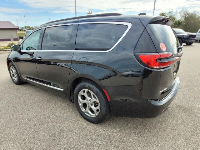 2022 chrysler pacifica touring l