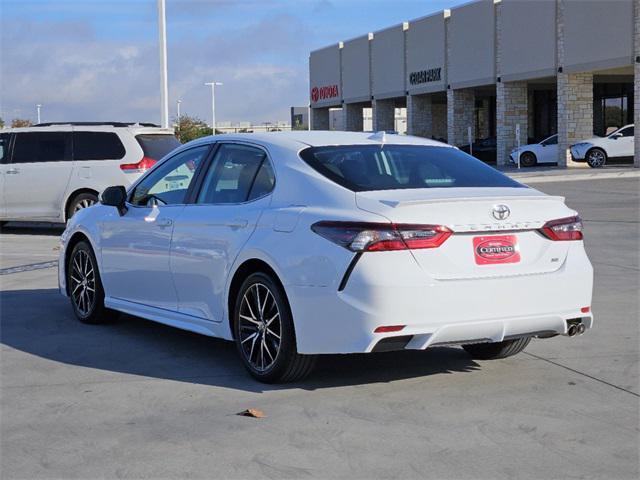 2024 toyota camry se