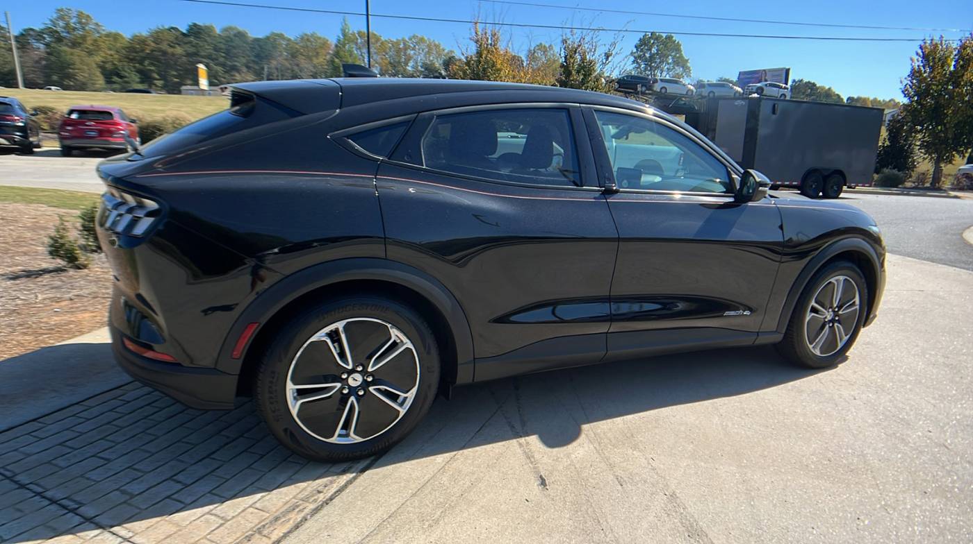 2021 ford mustang mach-e select