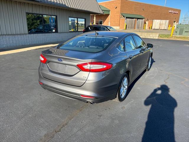 2014 ford fusion se