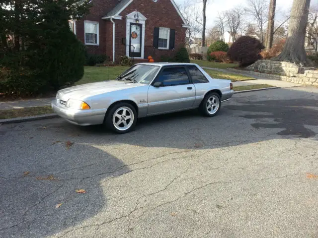 1990 ford mustang lx sedan 2-door 5.0l ssp