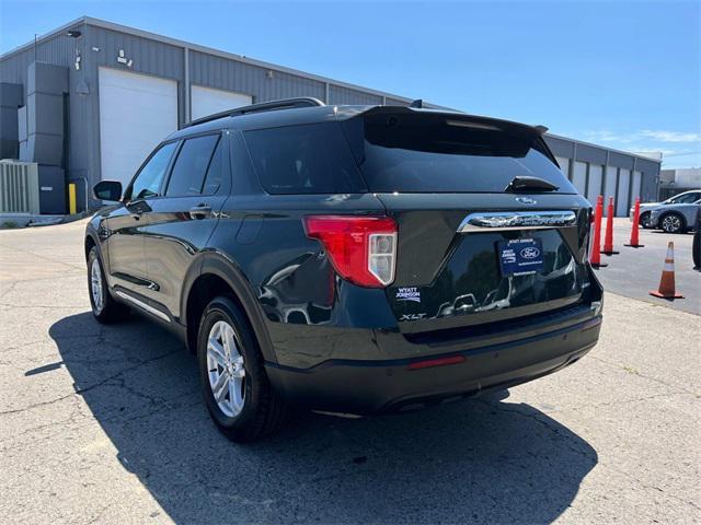 2022 ford explorer xlt