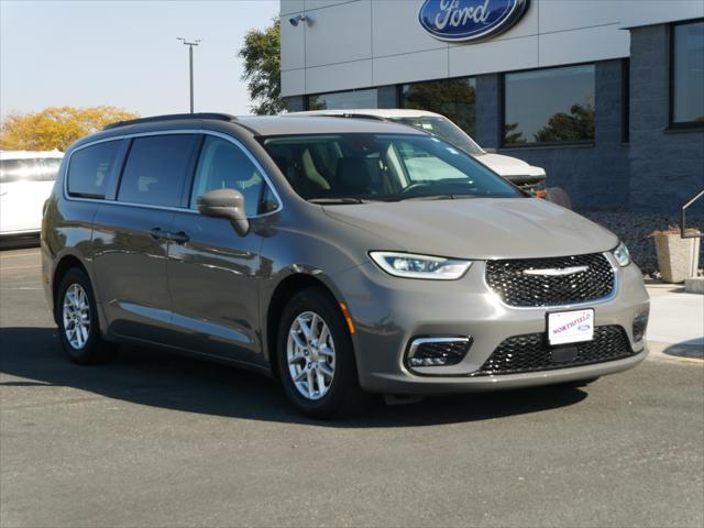 2022 chrysler pacifica touring l
