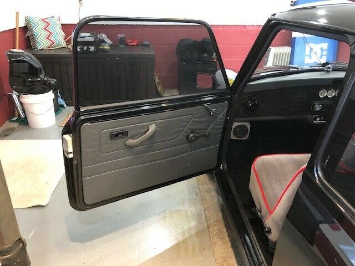 1976 austin mini cooper rh drive