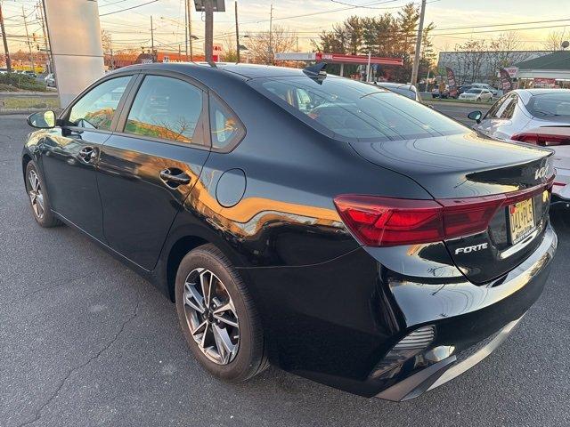 2022 kia forte lxs