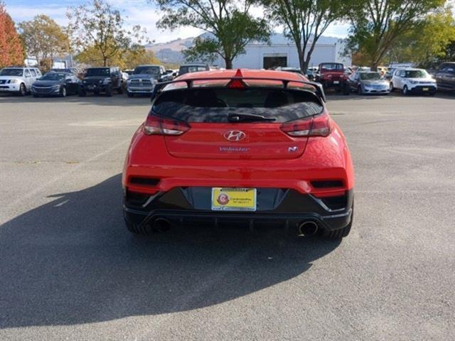 2019 hyundai veloster base