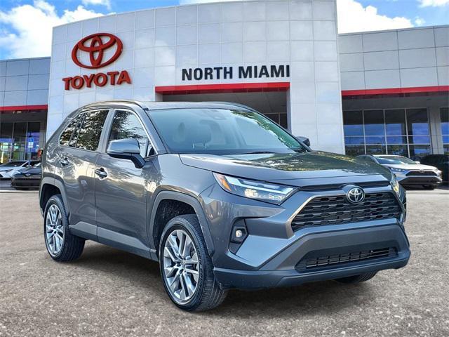 2022 toyota rav4 xle