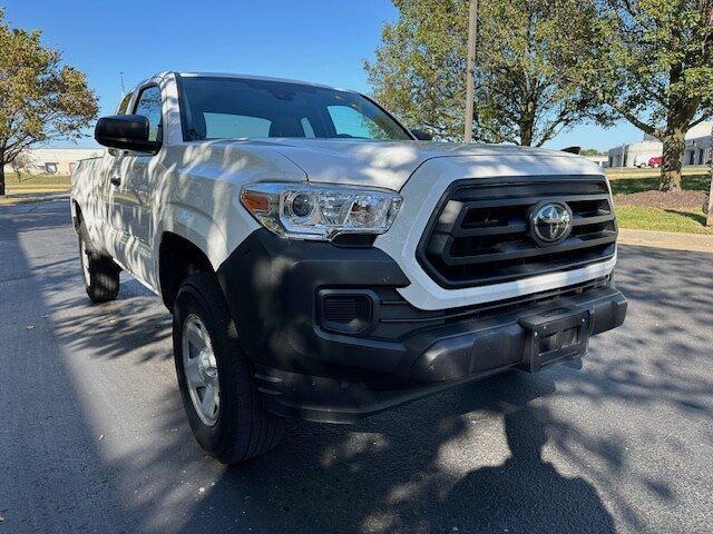 2022 toyota tacoma sr