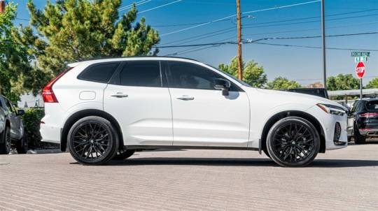 2023 volvo xc60 b5 ultimate dark theme