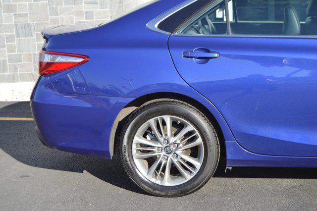 2016 toyota camry se