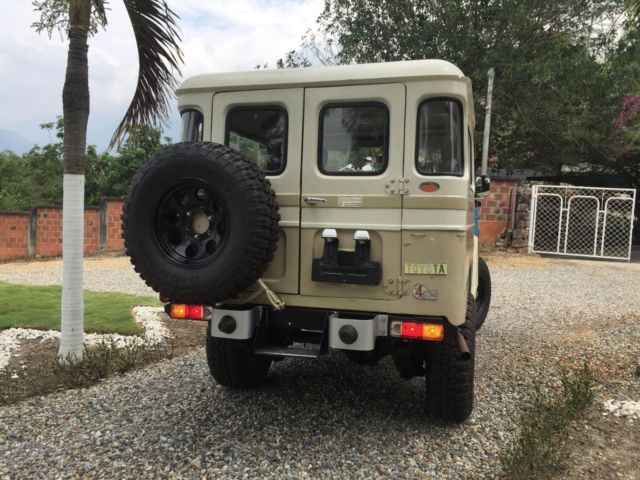 1979 toyota land cruiser fj43
