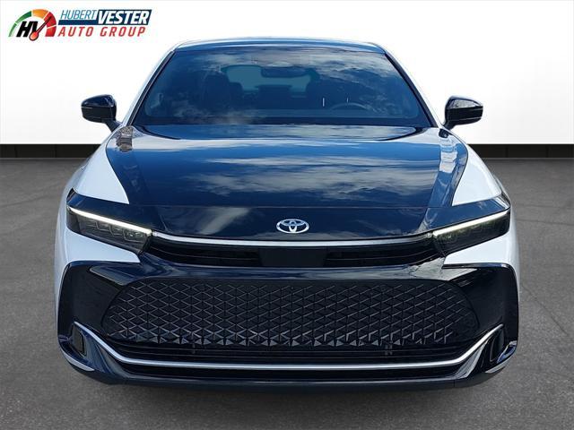 2023 toyota crown platinum