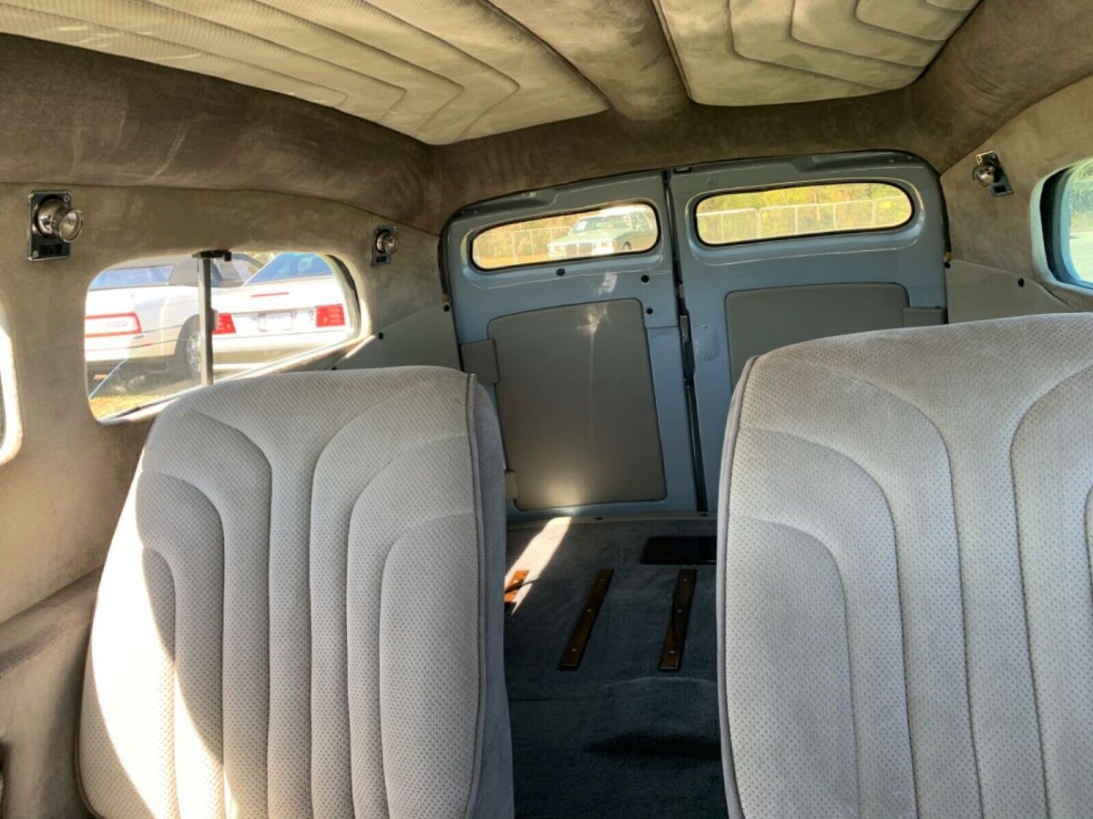 1950 chevrolet suburban pro touring a/c heat fully restored air ride trades ??